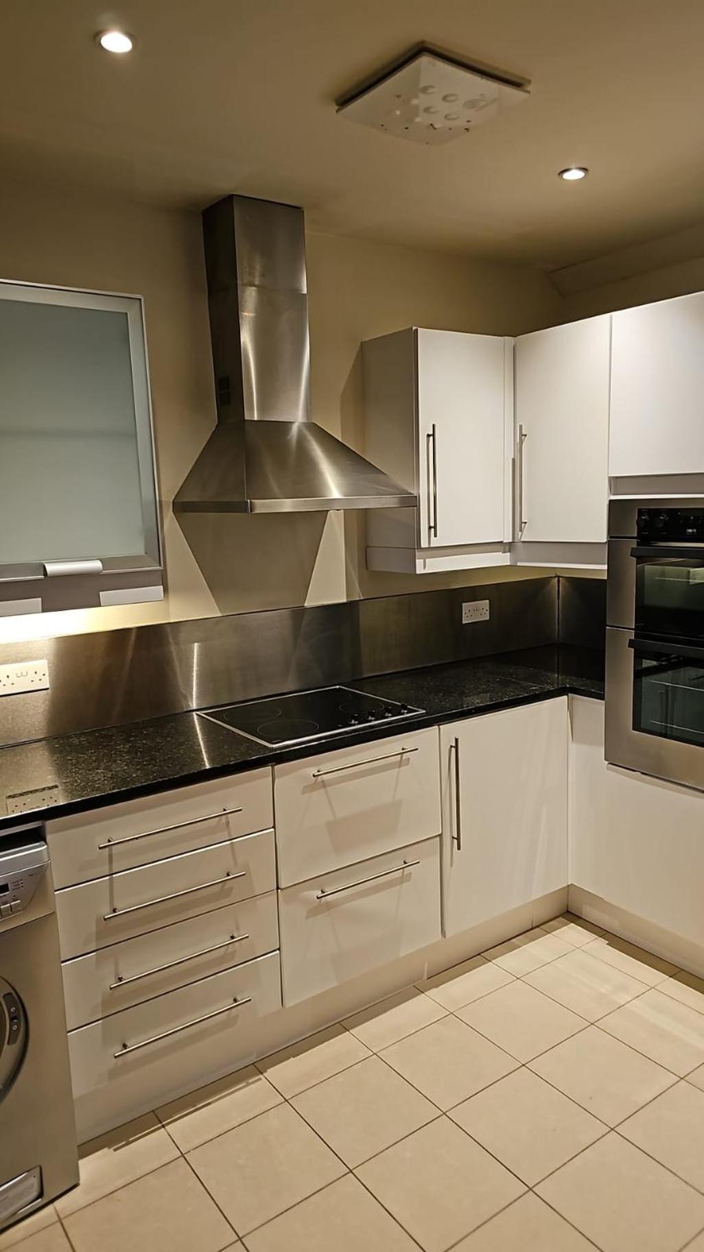Penthouse Apartment Килкени Екстериор снимка