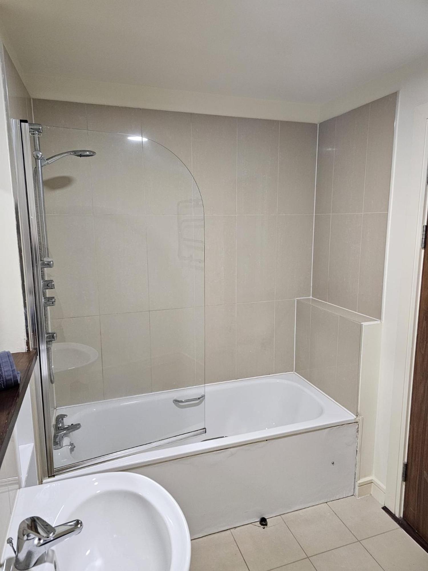 Penthouse Apartment Килкени Екстериор снимка